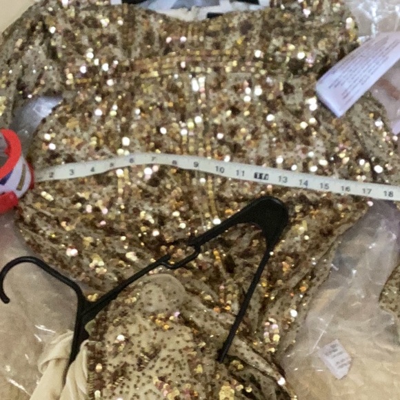 ๐HP๐MAC DUGGAL EMBELLISHED FRONT SLIT LONG SLEEVE GOWN. Size 4 and 6 - Picture 13 of 17